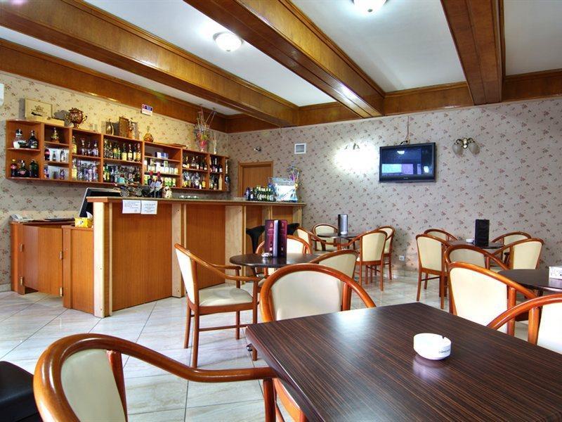 Hotel Bulevard Prestige Slatina  Dış mekan fotoğraf